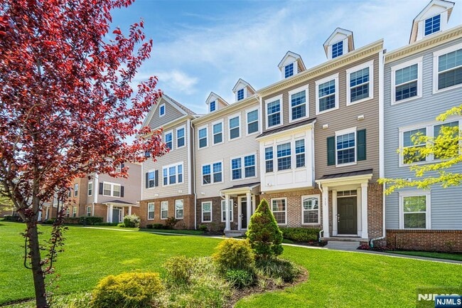 Foto del edificio - 117 Truman Dr