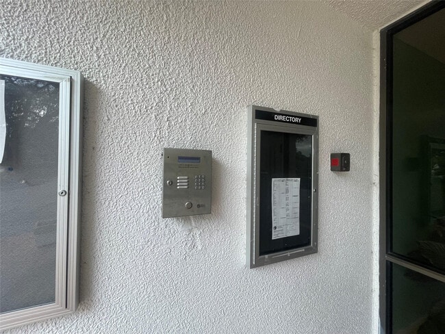 Building Photo - 3301 Spanish Moss Terrace