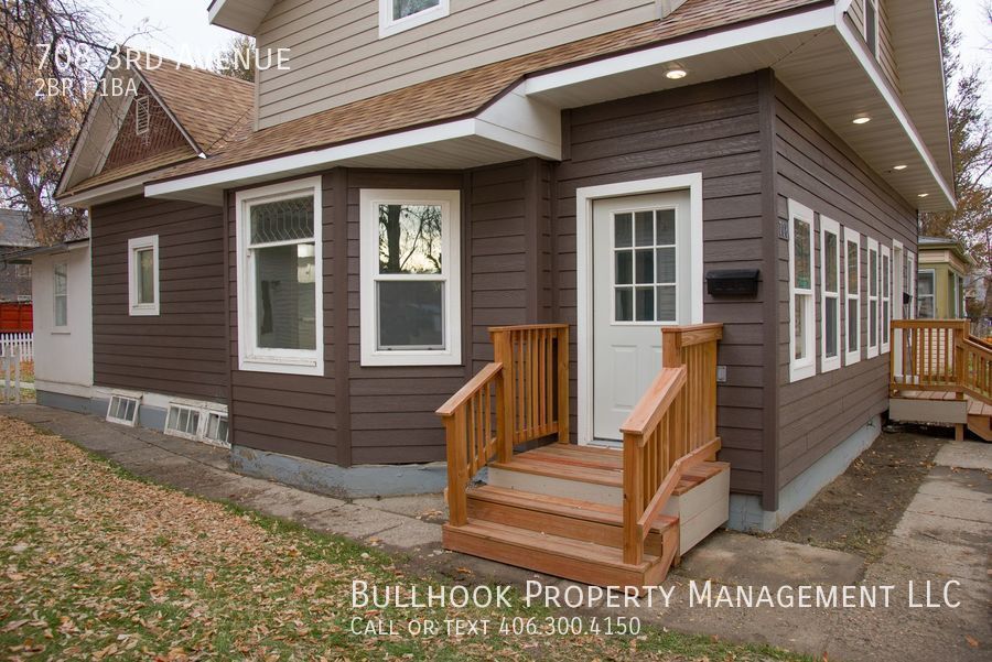 Primary Photo - Updated 2 bedroom, 1 bath apartment