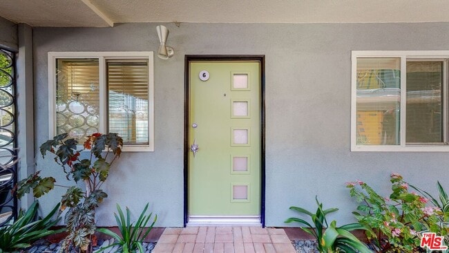 Foto del edificio - 10333 Santa Monica Blvd