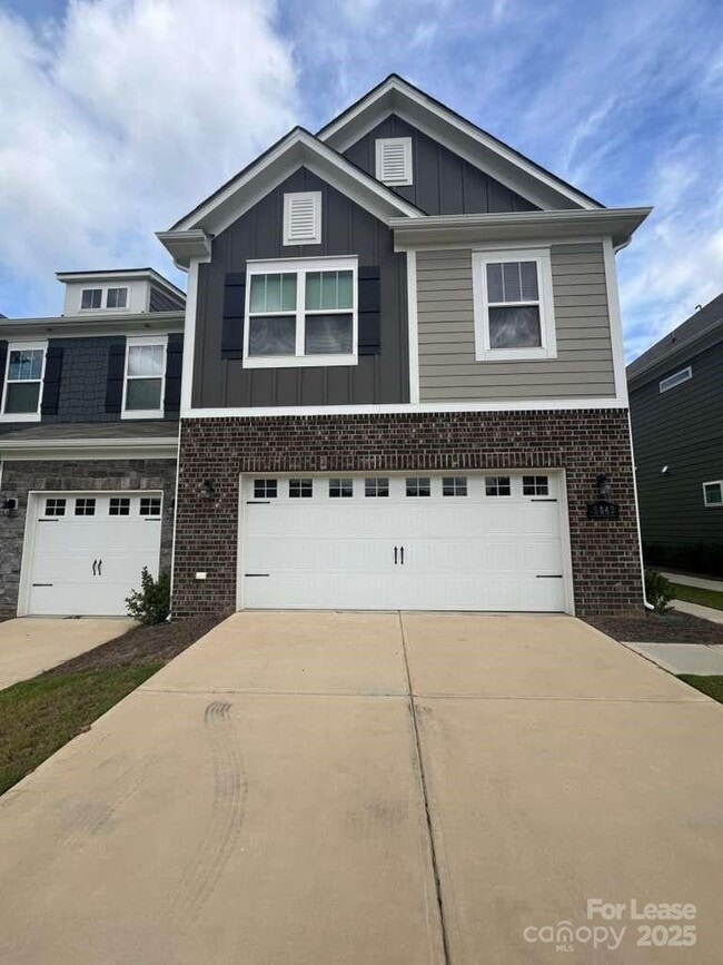 Building Photo - 6049 Rizer Dr