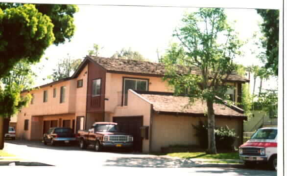 Building Photo - 565 S Parker St