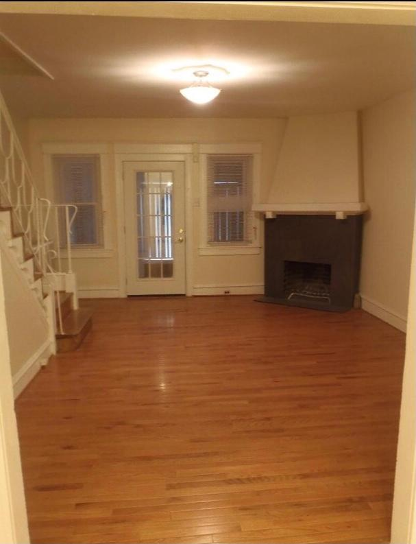 Living Room - 6207 Catharine St