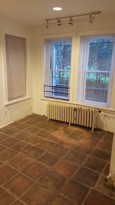 Foto principal - 1006 S Carolina Ave SE