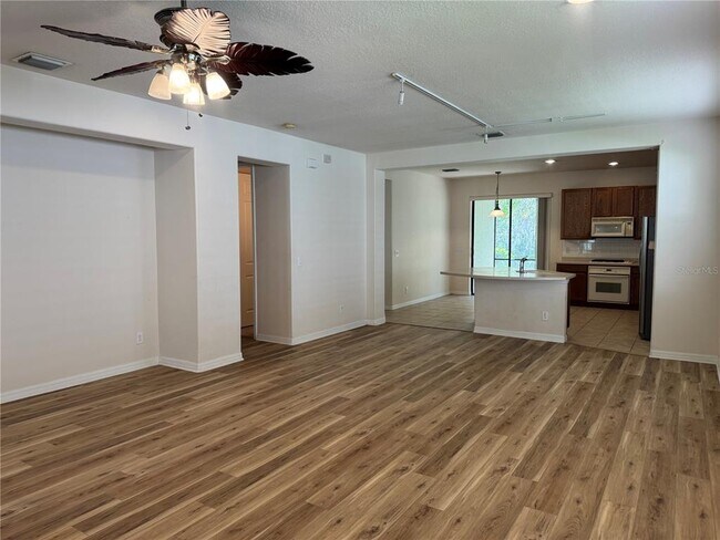 Foto del edificio - 8237 Dunham Station Dr