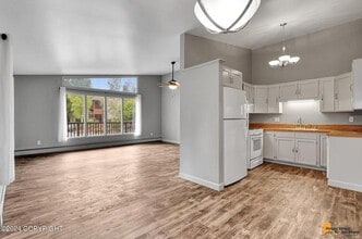 Building Photo - 7217 Foxridge Cir