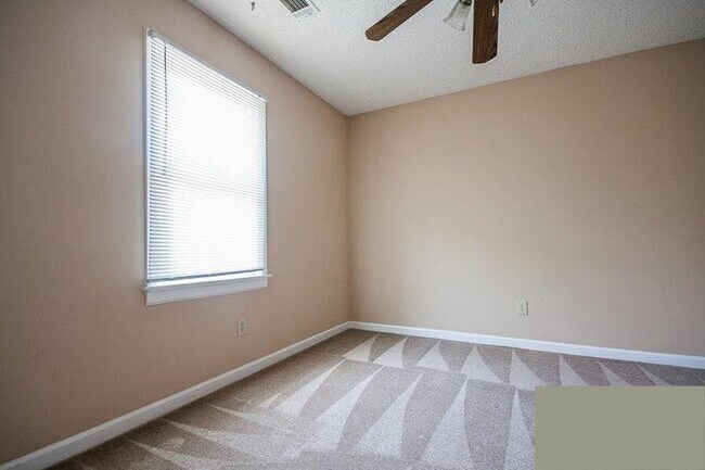 Building Photo - 5259 Spring Tide Ln