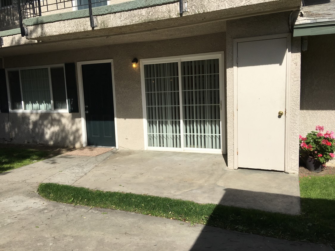Building Photo - 4715 E McKinley Ave