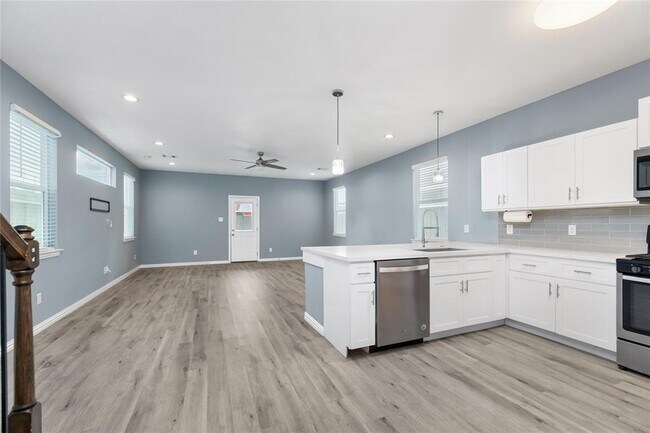 Foto del edificio - 7813 Sealey St
