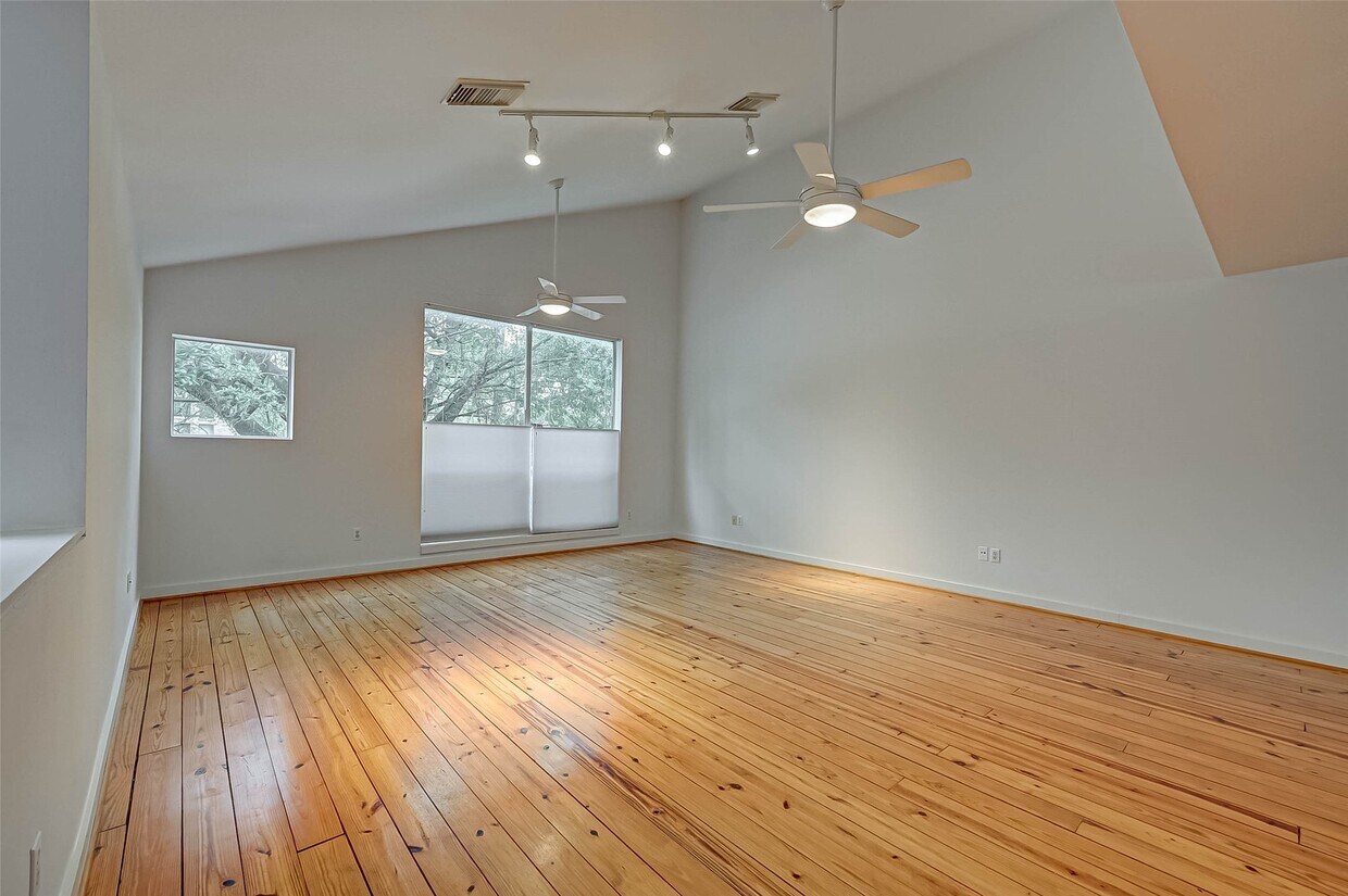 Foto principal - 2724 La Branch St