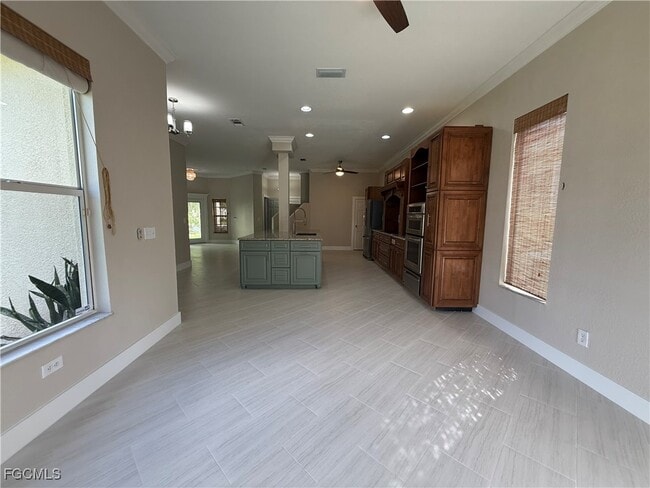 Building Photo - 8689 Spring Mountain Way