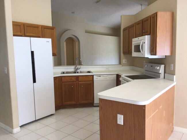 Building Photo - 1353 Crimson Clover Ln