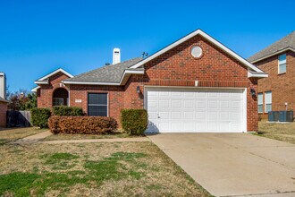 Building Photo - 5121 Timber Park Dr