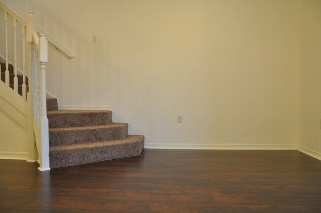 Building Photo - 4341 NW 49th St