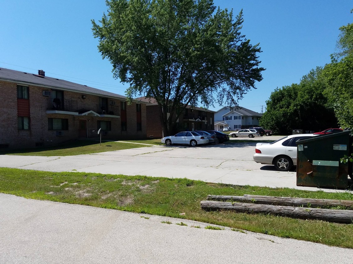 Foto del edificio - 7440 N Granville Rd