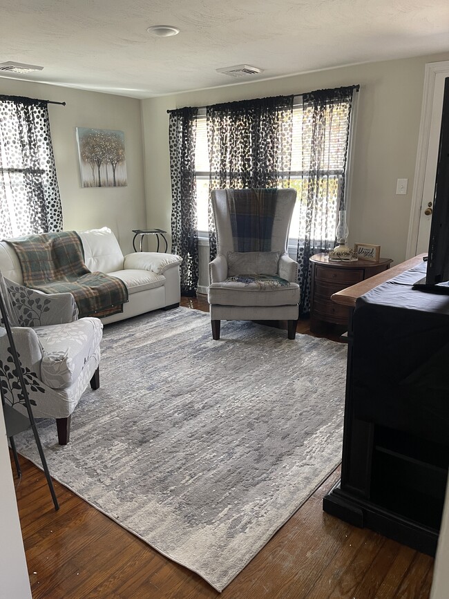 Foto del edificio - 779 Southbridge St