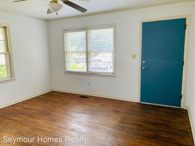 Building Photo - 3 br, 1 bath House - 304 Henderson Street