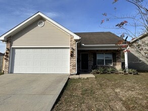 Building Photo - 417 Eisenhower Dr