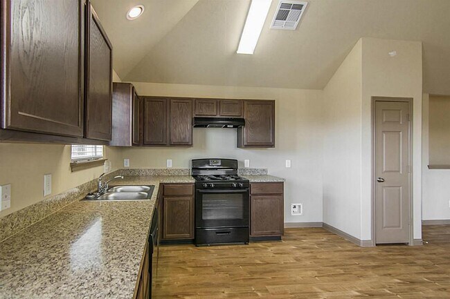 Building Photo - 5611 Long Arbor Ln