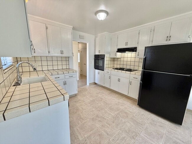 Building Photo - Willow Glen/Cambrian duplex - Beautifully ...