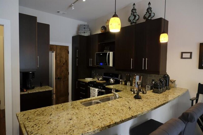 Foto del edificio - 870 Inman Village Parkway Northeast