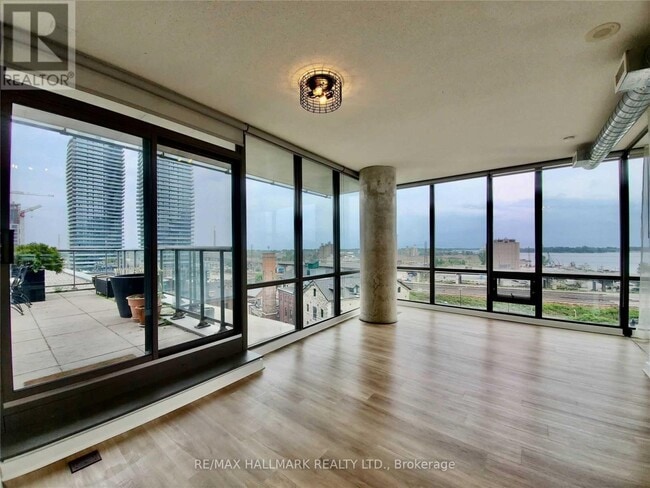 Building Photo - 33 Mill St