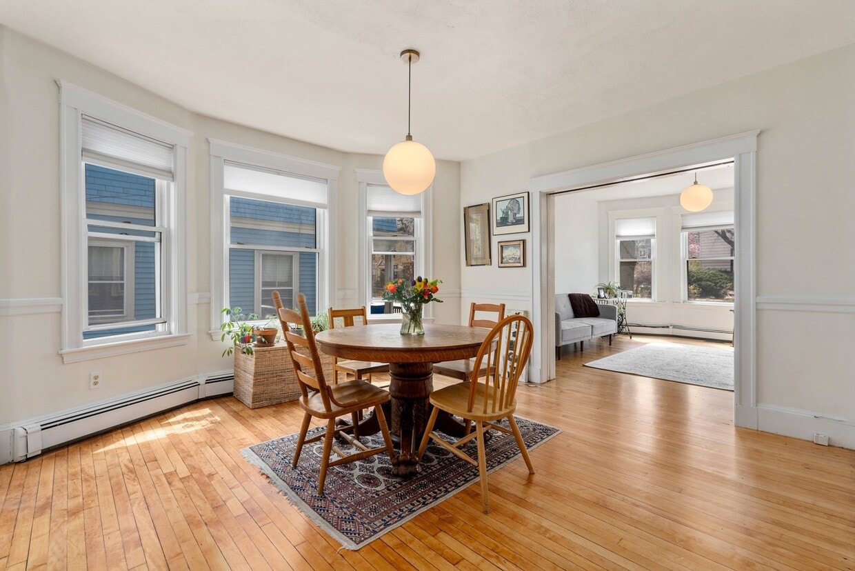 Primary Photo - 75 Brook St