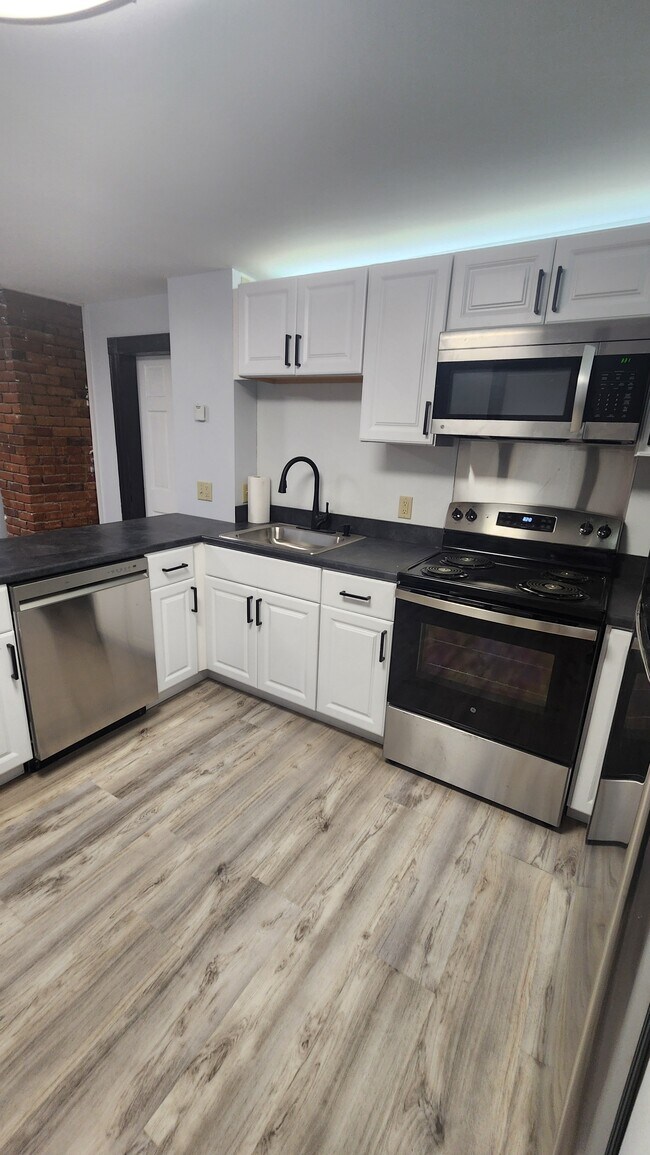 10 Hale St Unit Hale St. 1, Randolph, VT 05060 Apartments in