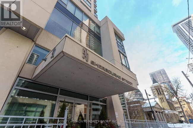 Building Photo - 500 Sherbourne St