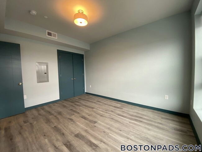 Building Photo - 1258 Massachusetts Ave