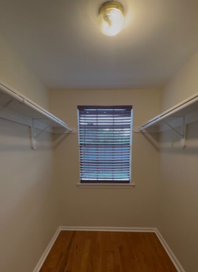 Building Photo - Check Out 515 Cadiz Street