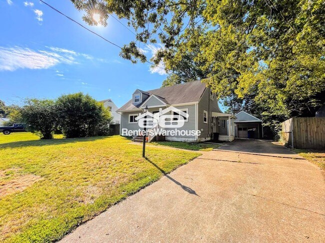 Building Photo - 1341 Boxwood Cir