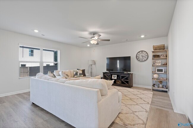 Foto del edificio - 27758 Whitechapel Ln