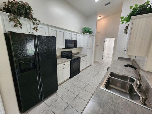 Foto del edificio - Beautiful Turnbull Estates 4 Bedroom Home