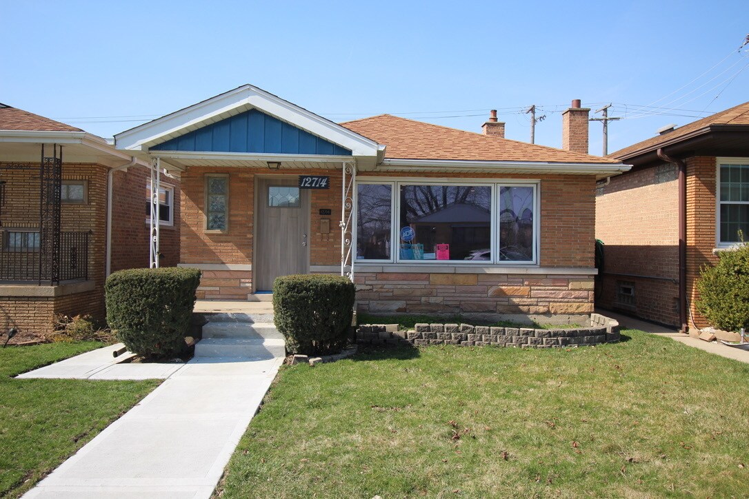 Primary Photo - 12714 S Justine St