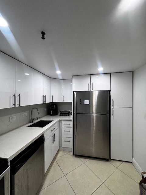 Building Photo - 20505 E Country Club Dr