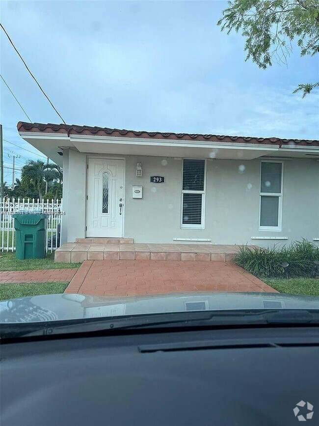 Building Photo - 293 NW 73rd Ave