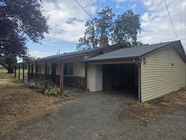 Building Photo - 6911 New Hope Rd