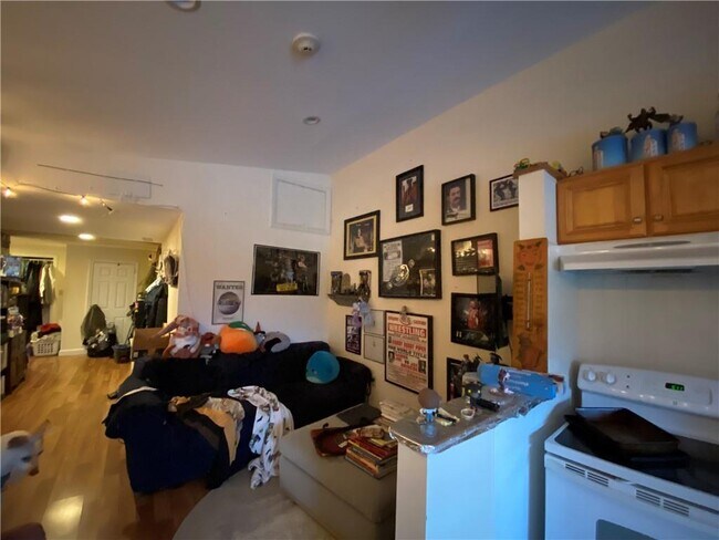 Foto del edificio - 16 Clearview Ave