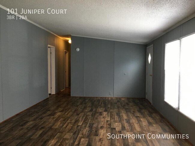 Foto del edificio - 101 Juniper Ct