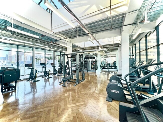 Interior Photo - HWH Luxury Living