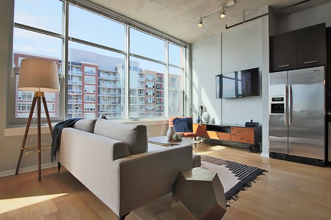 Foto del edificio - 153 W Roosevelt Rd