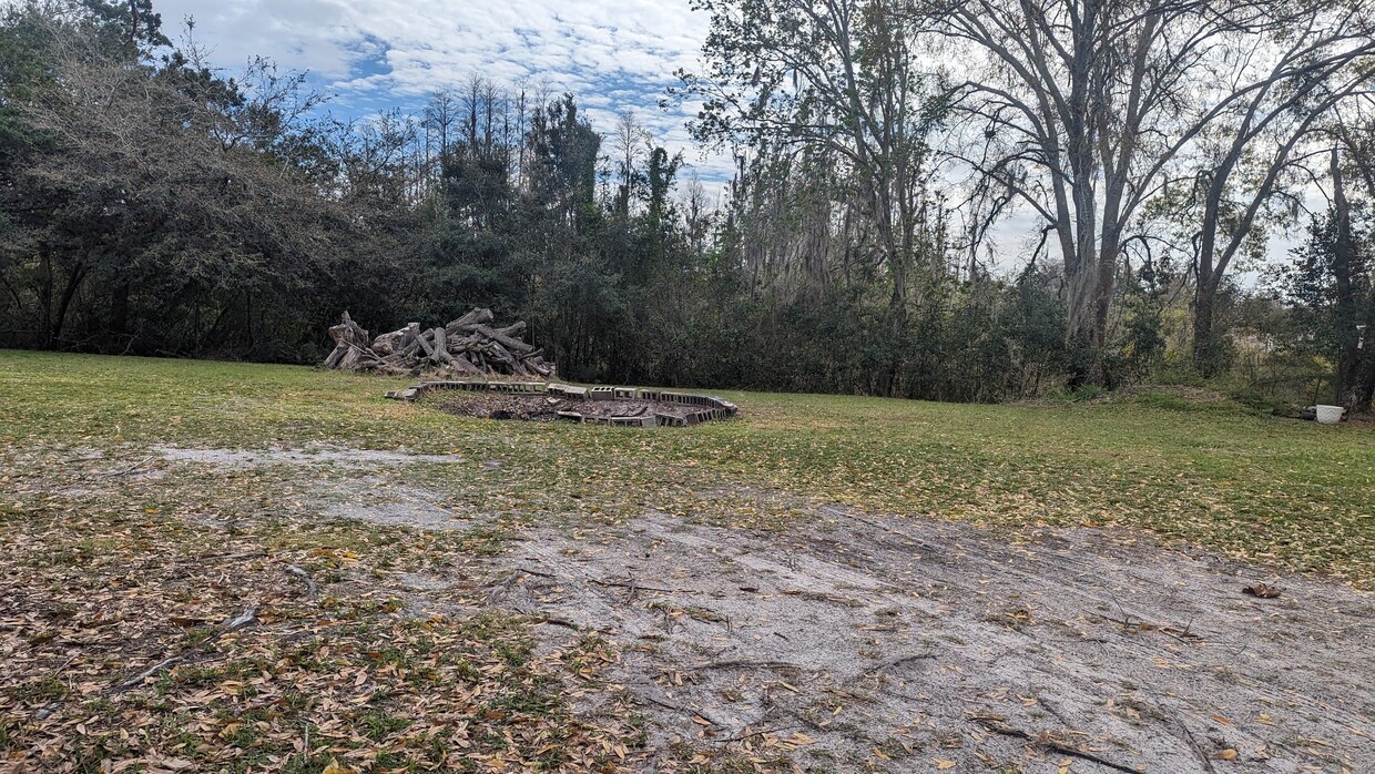 Foto principal - 19032 Causeway Blvd