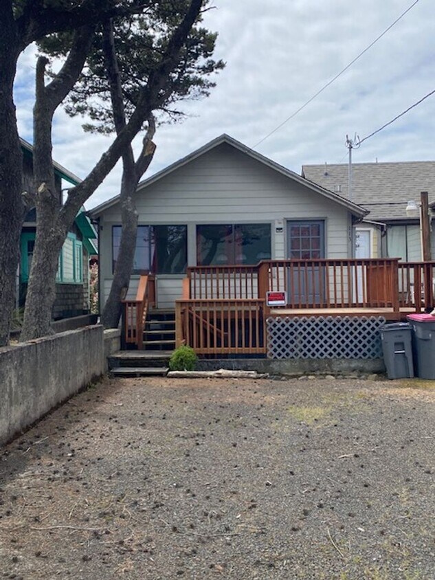 Primary Photo - Downtown Seaside-Charming 1bd/1ba