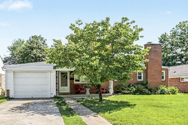 Foto del edificio - Three bedroom, two bath single family home in Camp Hill