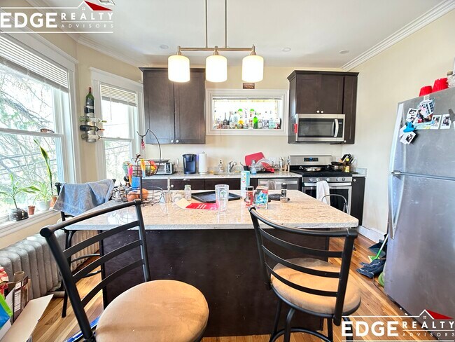 Building Photo - 5 Glenley Ter