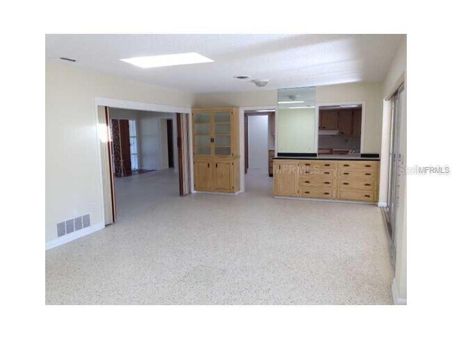 Building Photo - 1545 Bonair St