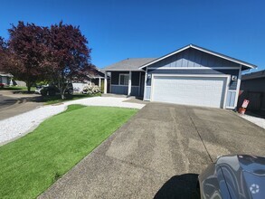 Building Photo - 20423 5th Ave Ct E