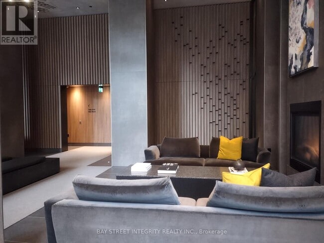 Photo du bâtiment - 55 Charles St E