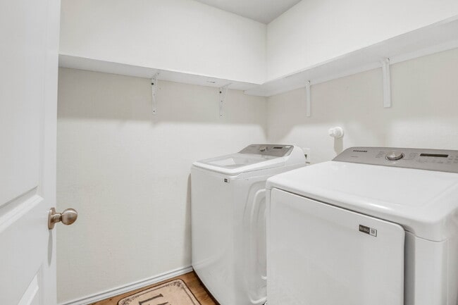 Foto del edificio - 15327 Shortwing